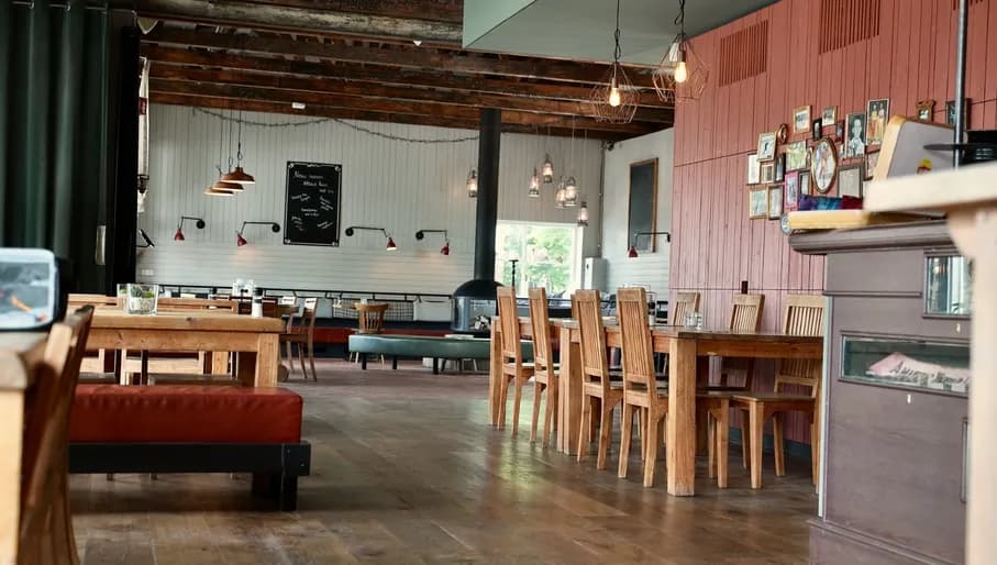 Jaapedenbaan, Café Jaap interior